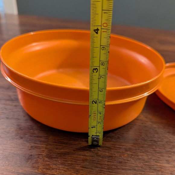 Tupperware Vintage Orange Plastic Bowl With Lid - Picture 3 of 6